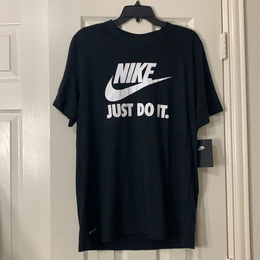 NIKE MEN’s Tee Shirt - Size XL